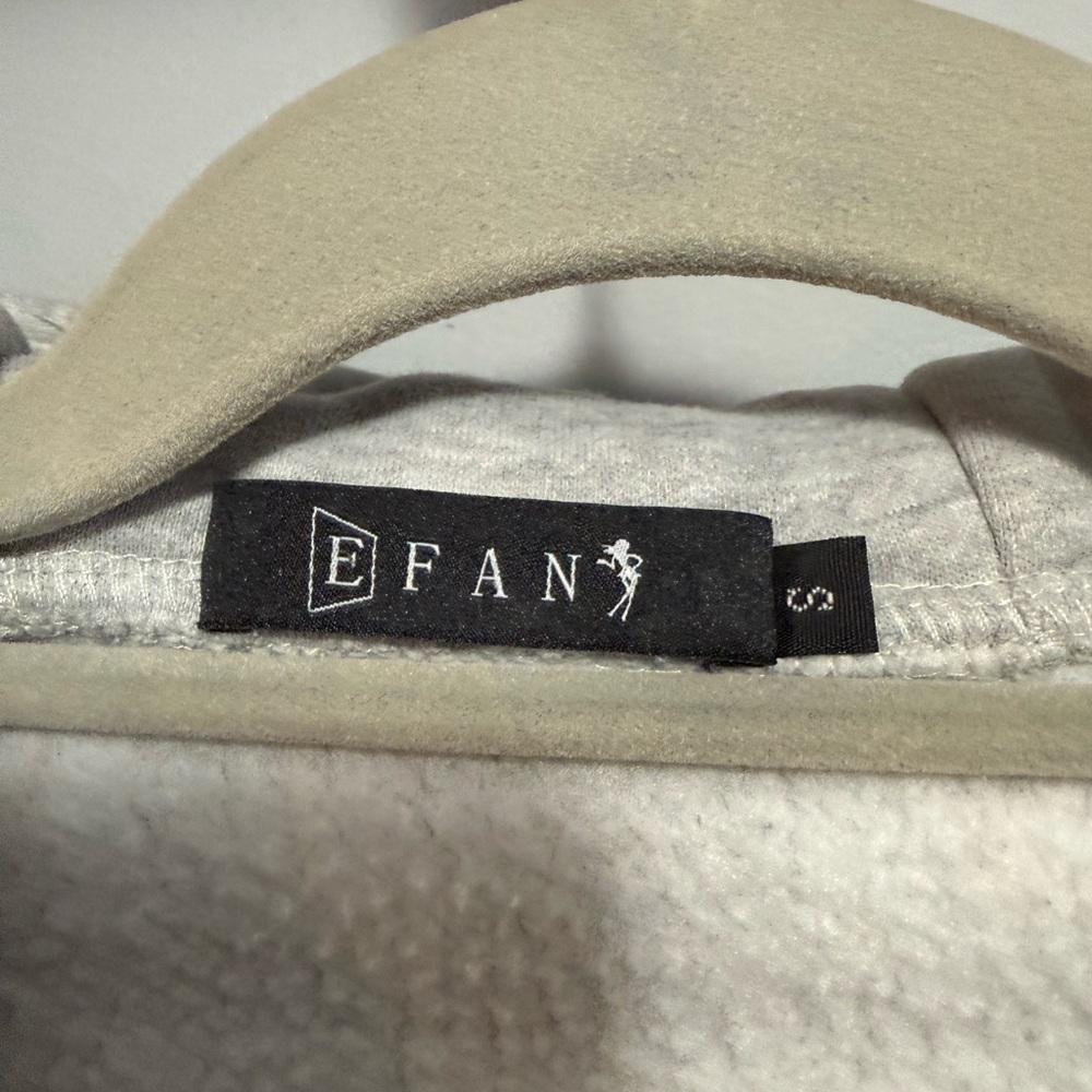 Cropped Zip Up - Picture 3 of 3